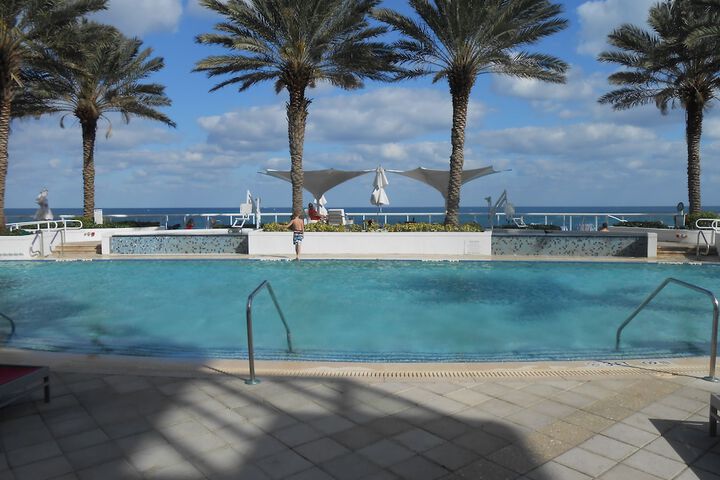 Pool 4 of 44