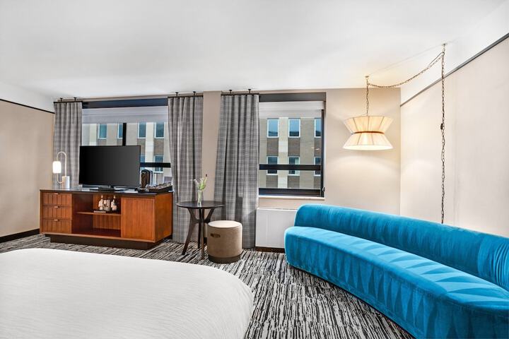 Room 32 of 138