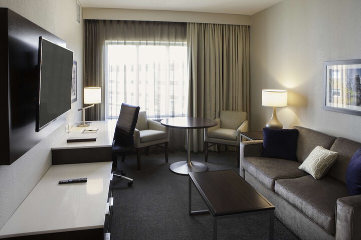 Room 11 of 48