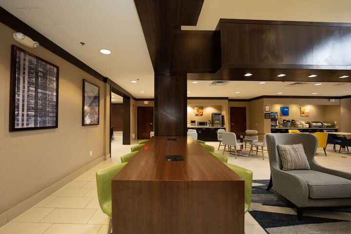 Hotel Interior 18 of 105