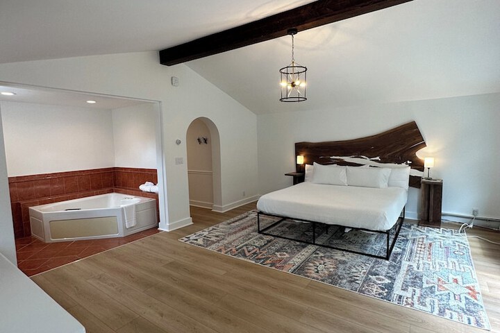 Room 16 of 39