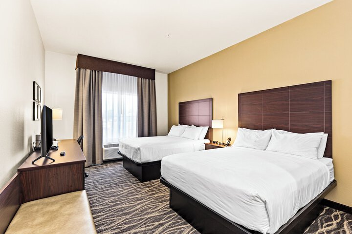Room 32 of 55