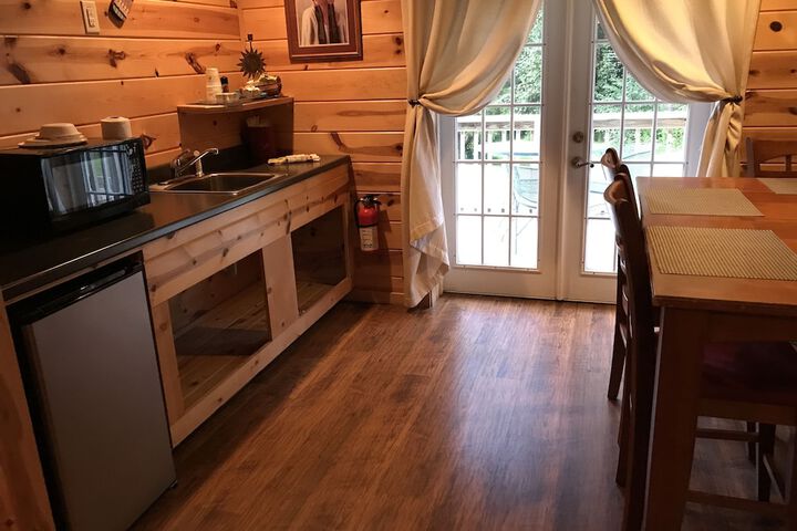 Nacoochee Valley Lodge