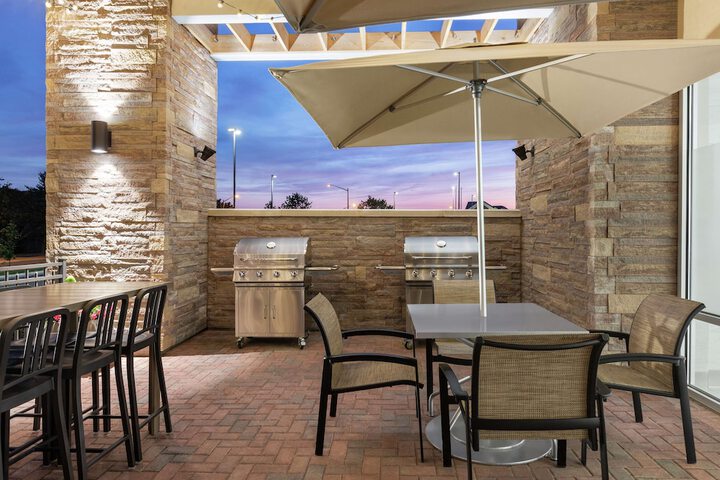 Terrace/Patio 36 of 38