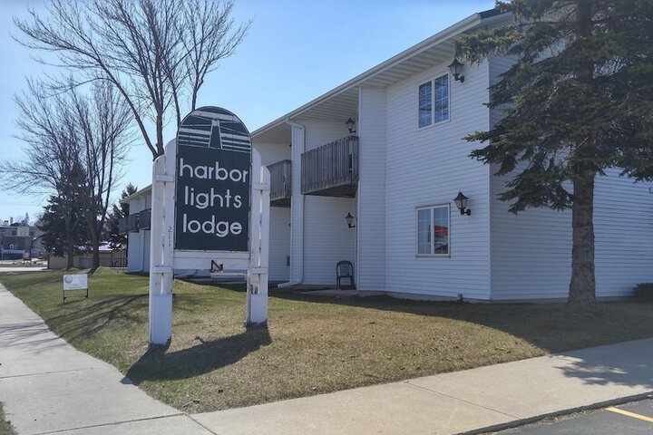 Harbor Lights Lodge