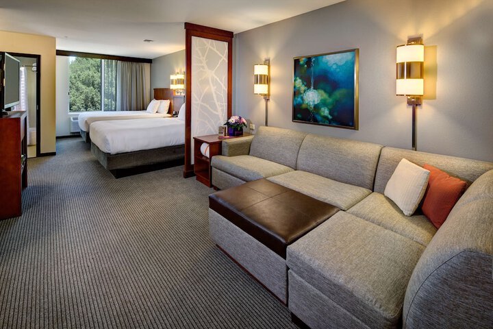 Room 13 of 29
