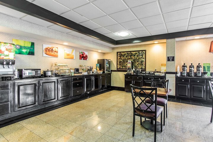 Quality Inn & Suites Memphis East