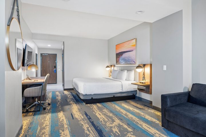 La Quinta Inn & Suites by Wyndham La Habra