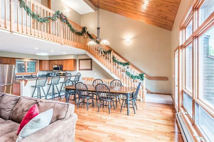 V3 Gorgeous Ski-in Mountain View Townhouse With Amazing Views in Bretton Woods