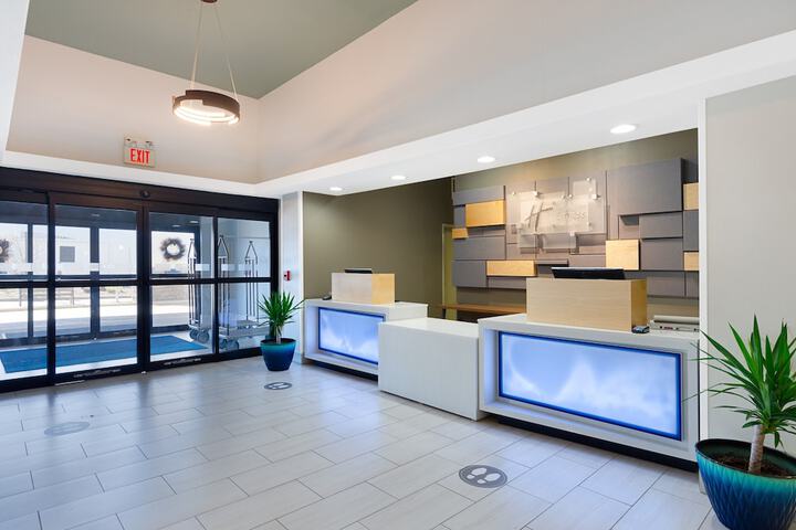 Holiday Inn Express Hotel & Suites Weston by IHG