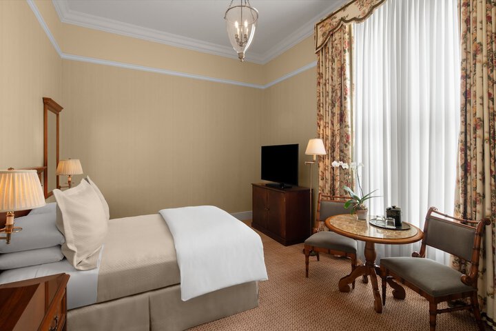 Capital Hotel