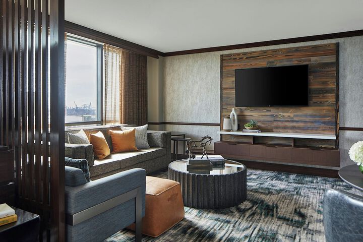 Renaissance Mobile Riverview Plaza Hotel