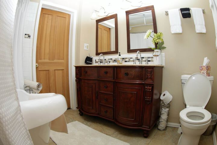Room 8 of 20