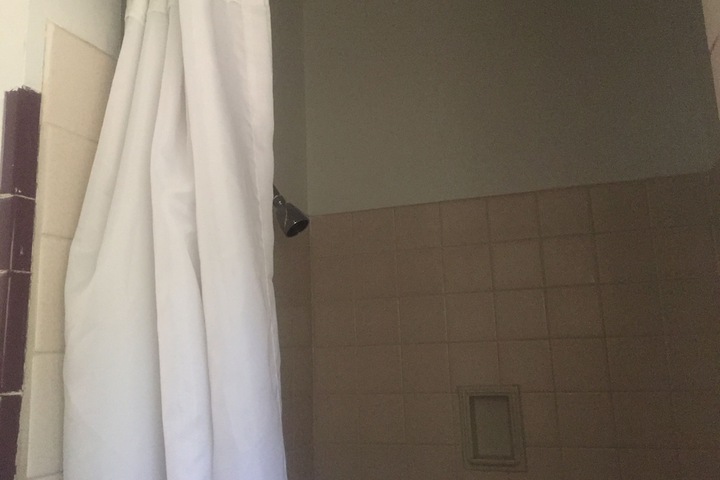 Room 18 of 105