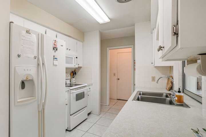 Englewood Home on Canal: Boat to Lemon Bay!