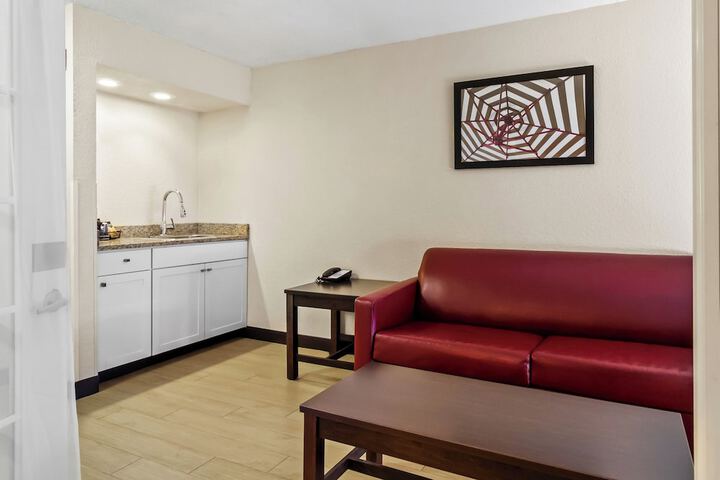 Room 22 of 40