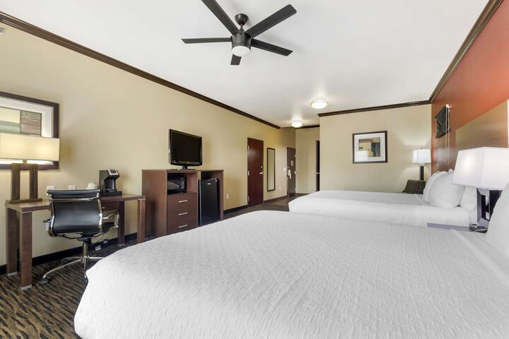 Room 21 of 36