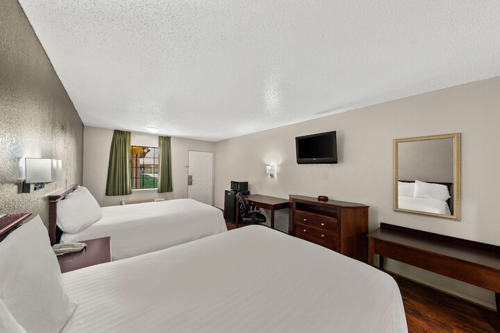 Room 15 of 30
