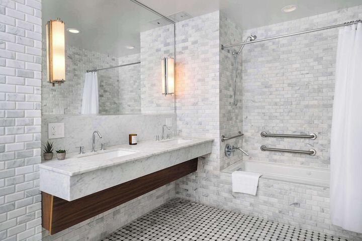 Nautilus Sonesta Miami Beach