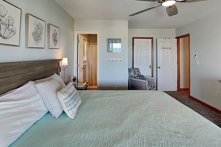 Paradise Palms by Topsail Realty