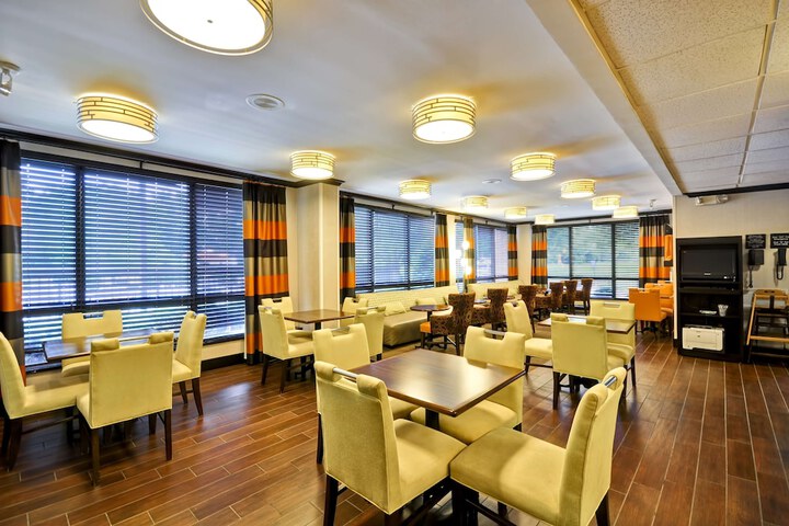 Hotel Interior 10 of 56
