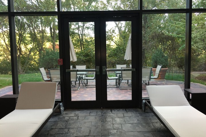 Hilton East Brunswick Hotel & Executive Meeting Center