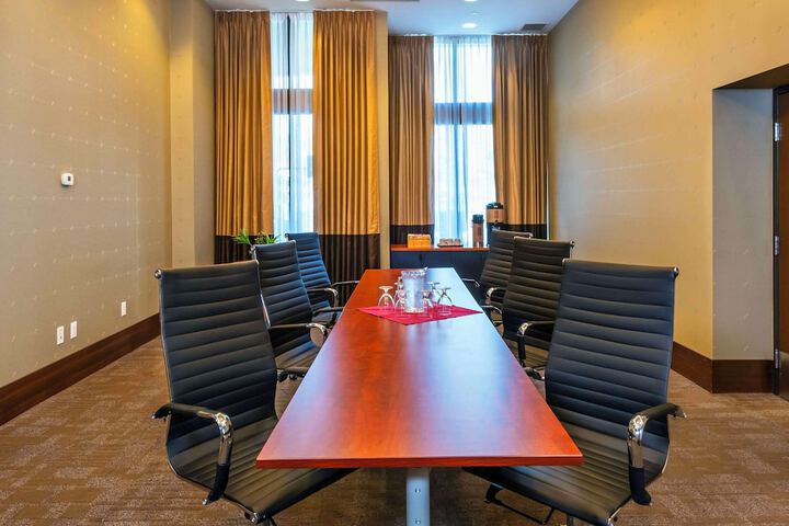 Grand Park Hotel Vancouver Airport an Ascend Collection Hotel