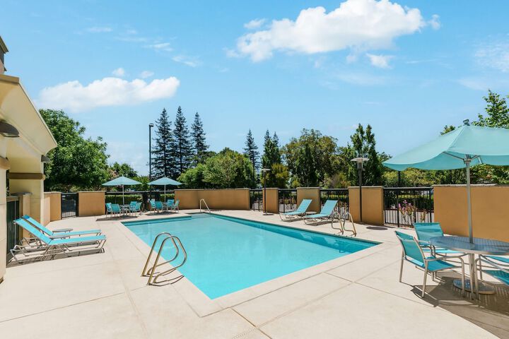 Hampton Inn & Suites West Sacramento