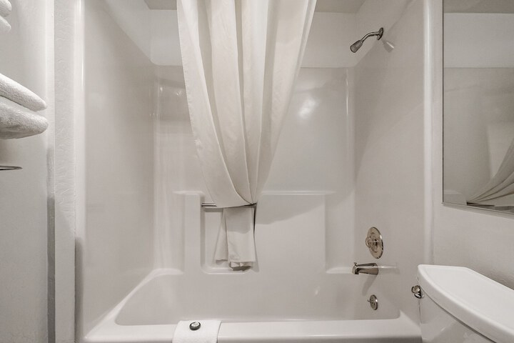 Room 42 of 55