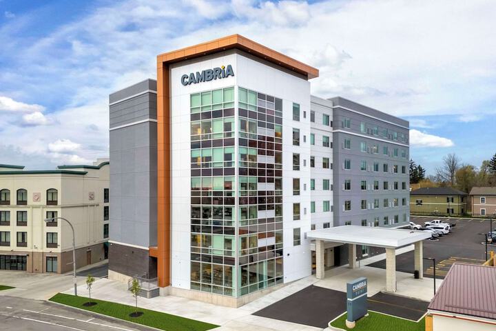 Cambria Hotel Niagara Falls