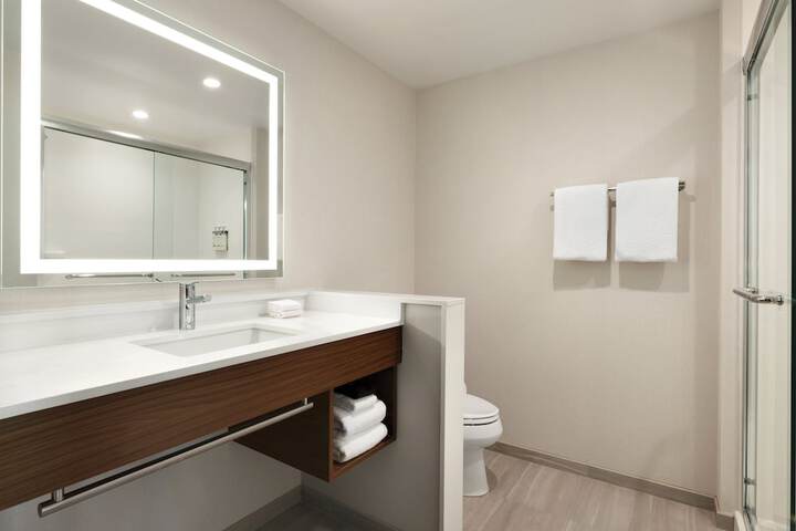Room 44 of 78