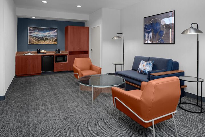 Room 22 of 37