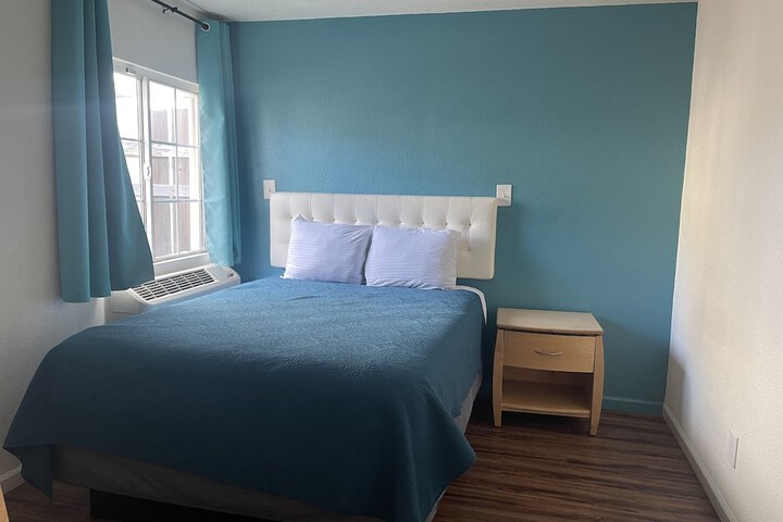Room 16 of 18