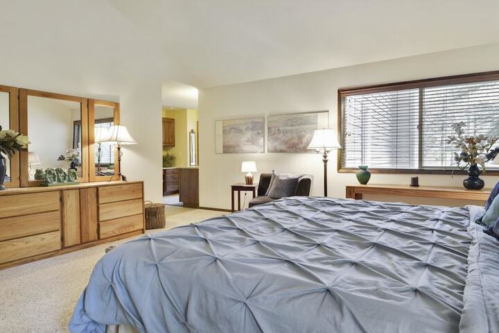 Meadowlark 4 Holiday Home