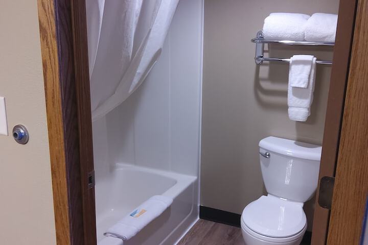 Room 9 of 29