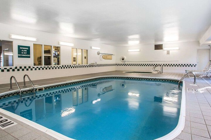 Pool 6 of 35