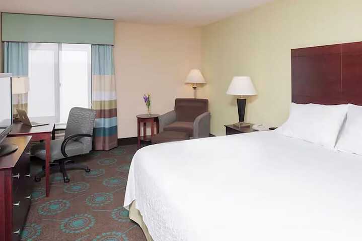 Room 28 of 42