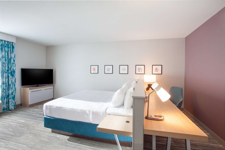 Room 38 of 62