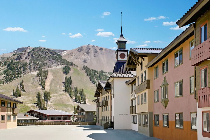 Hotel 2 of 68