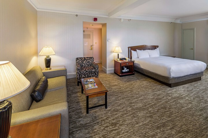 Hilton Cincinnati Netherland Plaza