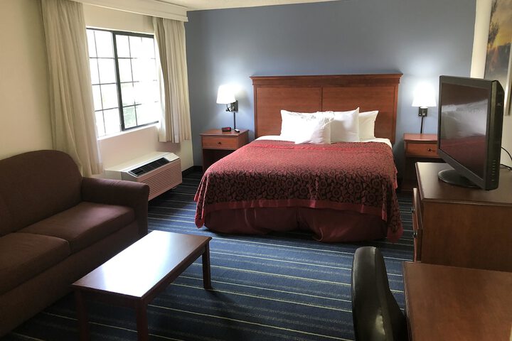 Room 11 of 30
