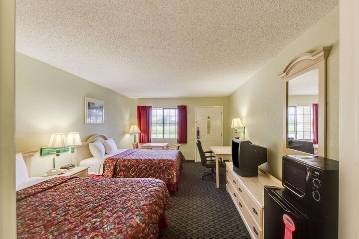 Room 11 of 23