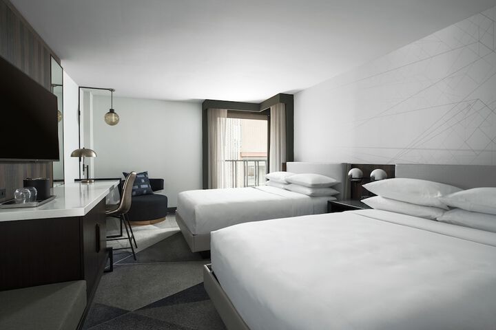 Room 6 of 39