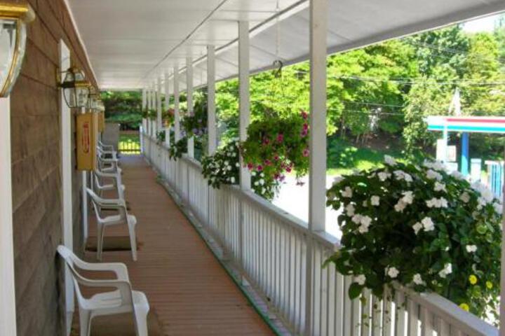 Hillside Motel