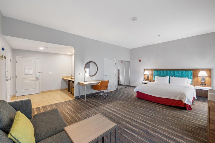 Hampton Inn & Suites Madera