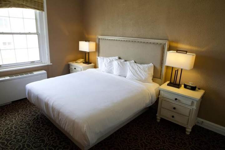 Room 16 of 62