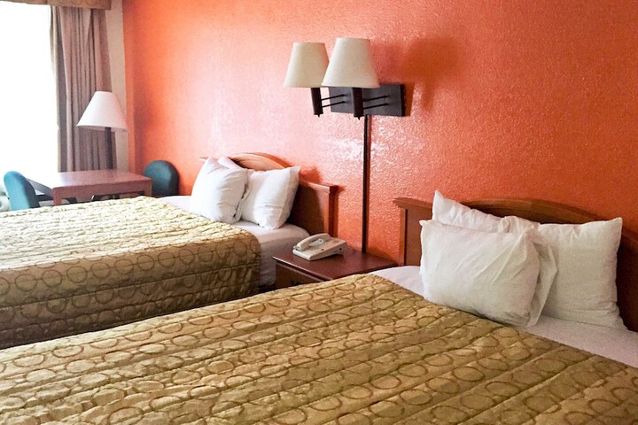 Room 11 of 34