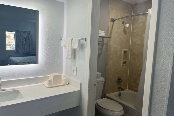 Motel 6 Cleveland MS - Delta State University