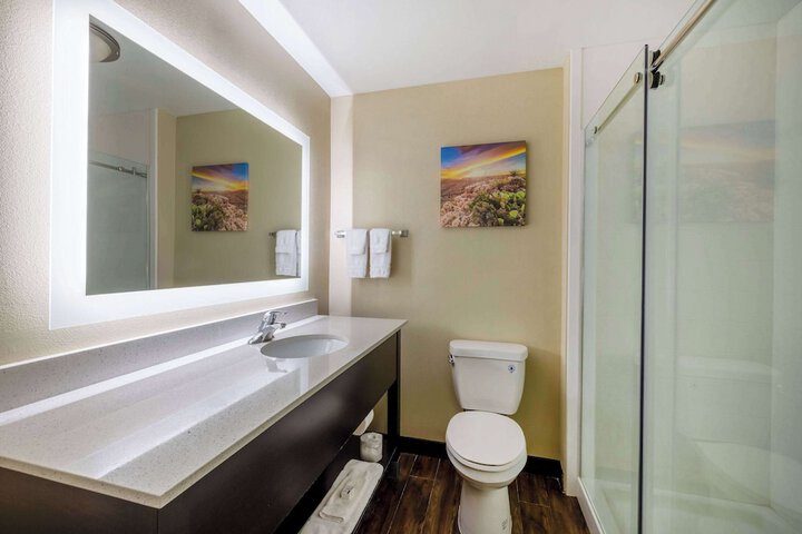 La Quinta Inn & Suites by Wyndham Artesia