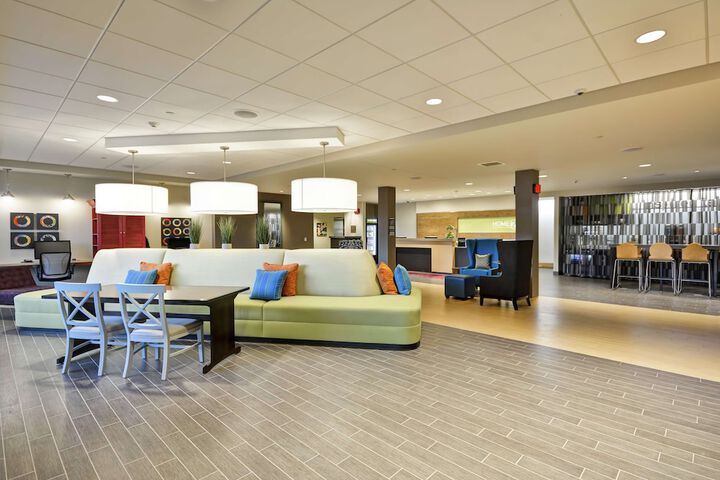 Hotel Interior 10 of 43